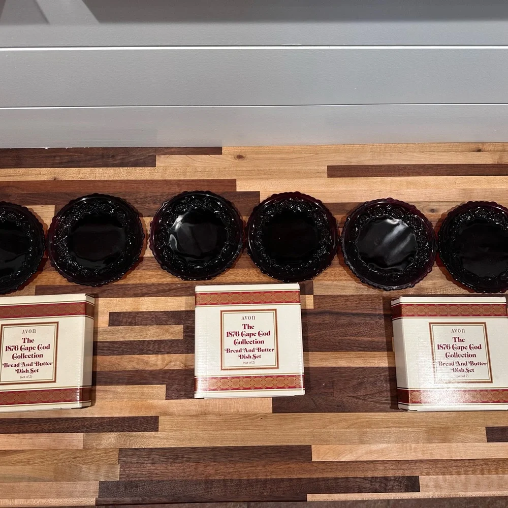 Avon The 1876 Cape Cod Ruby Collection Bread & Butter Dish Set In Box Set of 3 - Picture 11 of 11